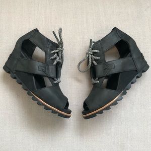 Sorel Joanie Lace Up Sandal In Black